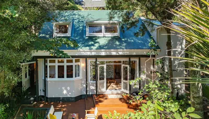 36 Paturoa Road, Titirangi