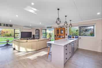 134 Gladstone Road, Levin