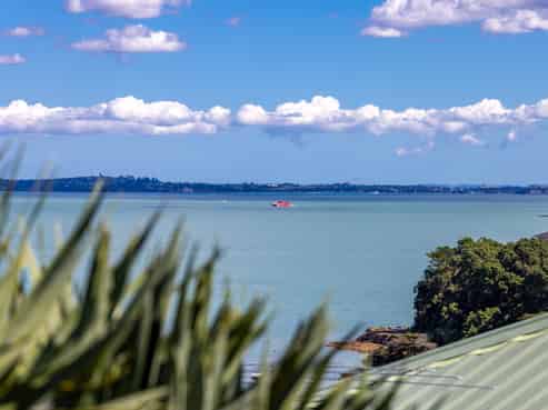 15 Tetley Road, Surfdale