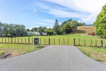 83 Honi Taipua Street, Manakau