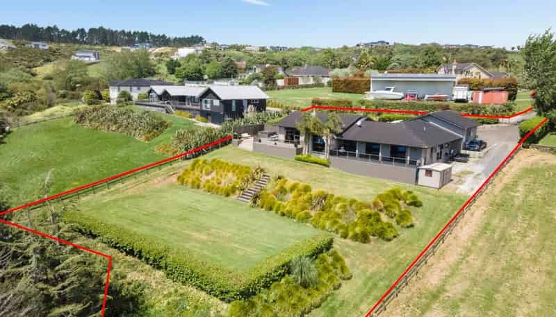 14 Regis Lane, Flat Bush