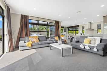 14 Regis Lane, Flat Bush