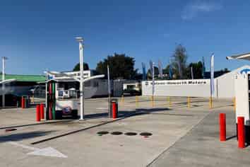 Te Awamutu depot for lease