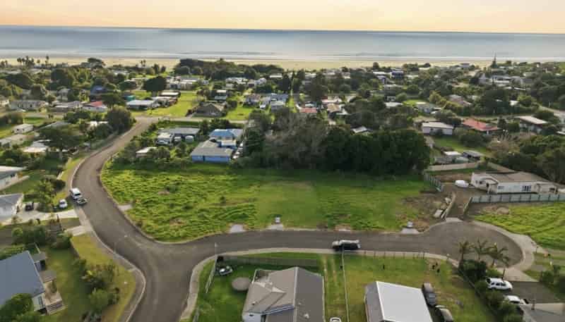 9 Albatross Alley, Ahipara
