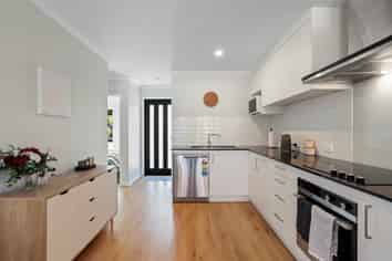 8 Honowai Street, Kumeu