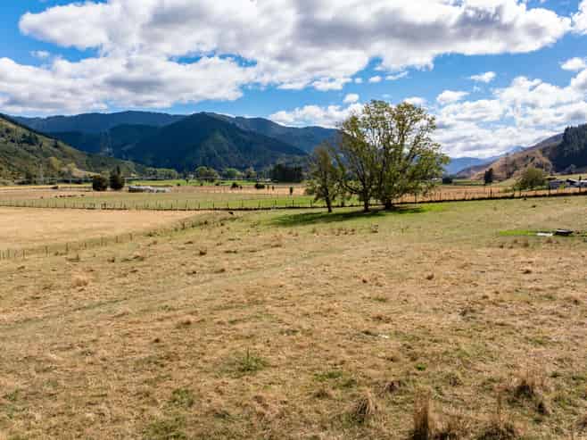 3346 State Highway 6, Okaramio