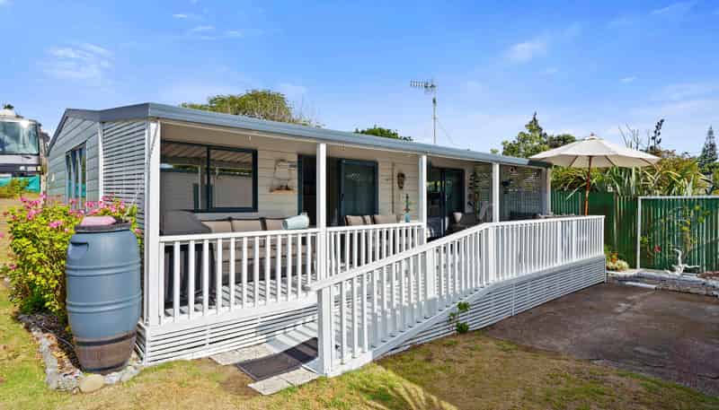 90/20 Tasman Road, Otaki Beach