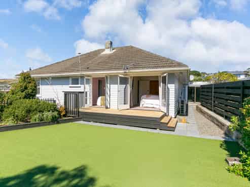37 Lynda Avenue, Paparangi