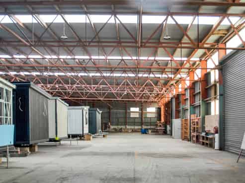 Port location warehouse