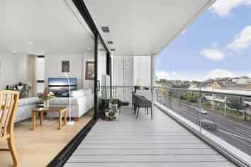 201/223A Green Lane West, Epsom