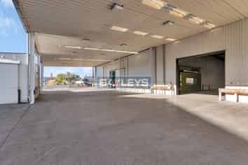 Conventional industrial – vacant possession