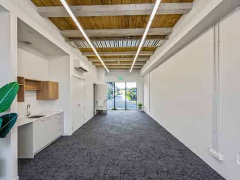 Priced to sell – new freehold work/live options