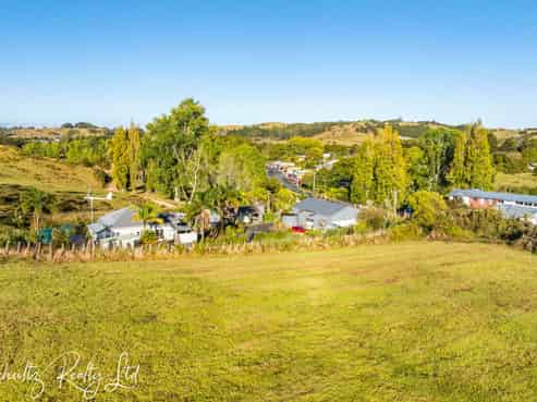 10 Skelton Crescent, Paparoa