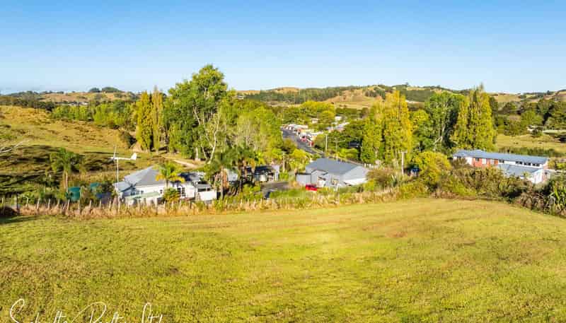 10 Skelton Crescent, Paparoa