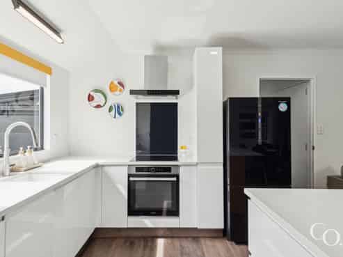 10A College Place, Poike