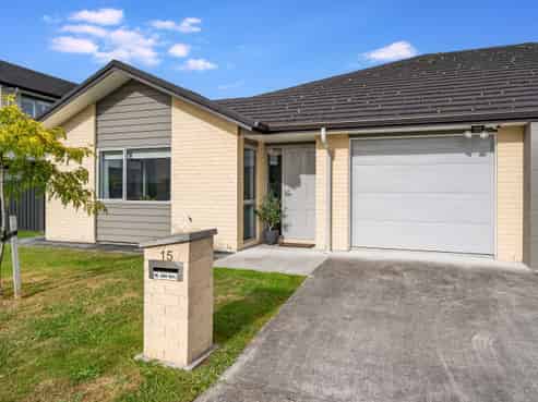 15 Chalfont Road, Silverstream