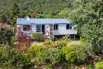 8362 State Highway 35, Waihau Bay