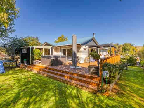 21 Watts Street, Waipawa