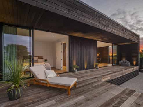 28 Pacific Parade, Surfdale