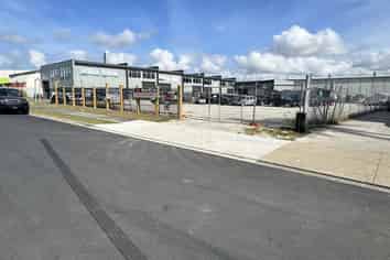 500sqm yard for Lease