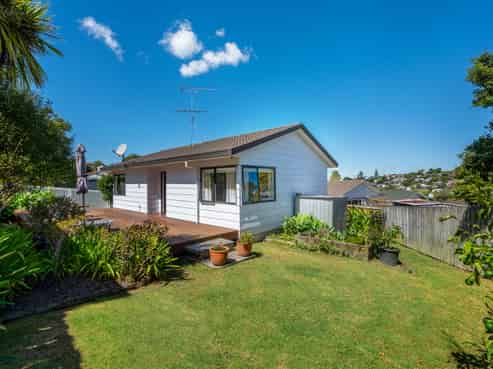 10A Atlantis Place, Totara Vale