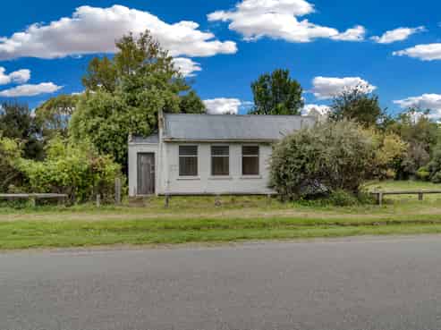 14 Pembertons Road, Sefton