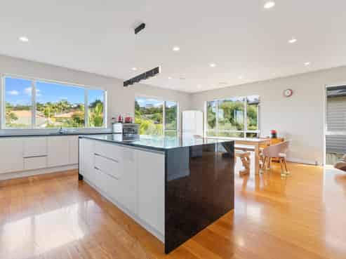 42  Travis View Drive, Albany
