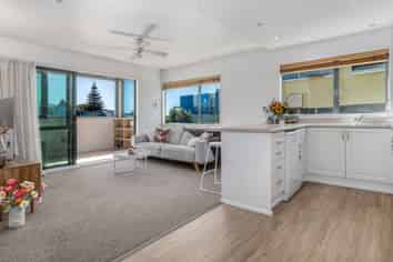 1e/25 MacLean Street, PARAPARAUMU BEACH
