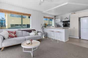 1e/25 MacLean Street, PARAPARAUMU BEACH