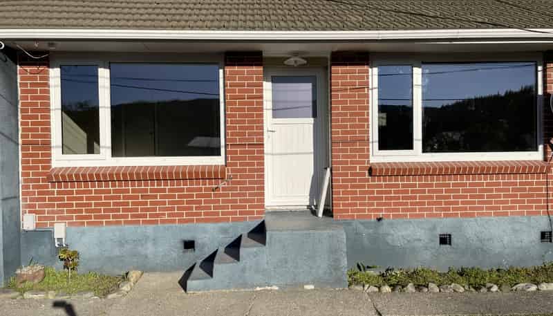 2/35 Dunns Street, Silverstream