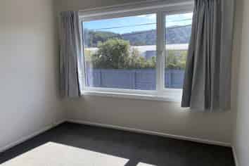 2/35 Dunns Street, Silverstream