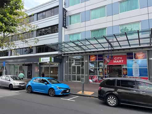 Starter office/retail on Victoria