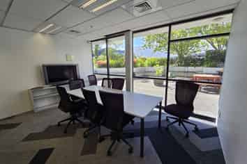 Majestic & Modern Office