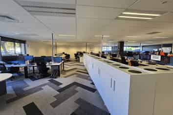 Majestic & Modern Office