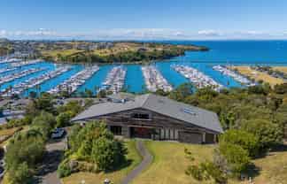 52 Balboa Drive, Matakatia