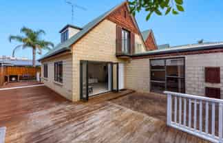 1/52 Taharoto Road, Takapuna