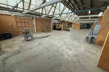 $75/sq m! 100 - 1,200sq m Storage/Workspace