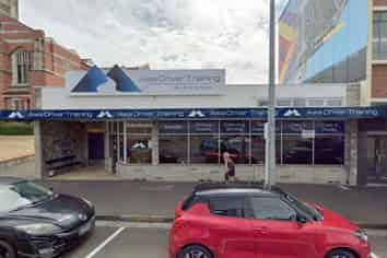 Large City Commercial Premises For Sublease
