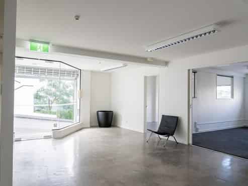 REFURBISHED OFFICE/SHOWROOM