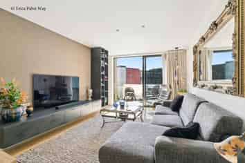 41 or 43 Erica Pabst Way, Island Bay