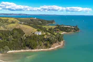 29 Rothschild Terrace, Waiheke Island