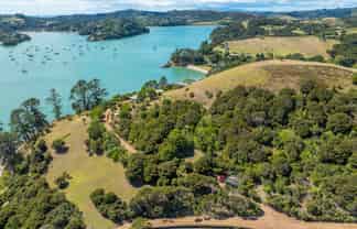 29 Rothschild Terrace, Waiheke Island