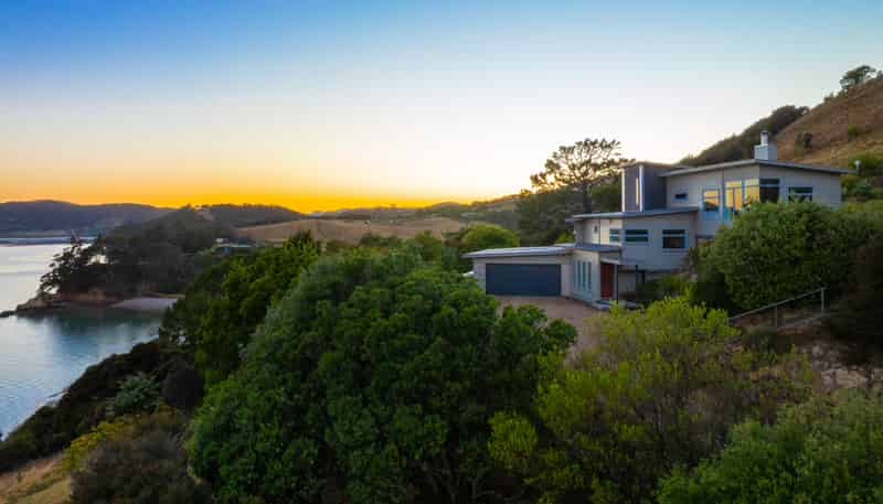 29 Rothschild Terrace, Waiheke Island
