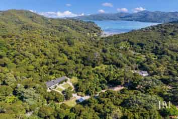 64 Cape Barrier Road, Great Barrier Island