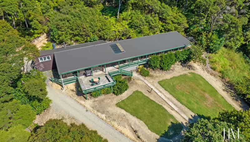 64 Cape Barrier Road, Great Barrier Island