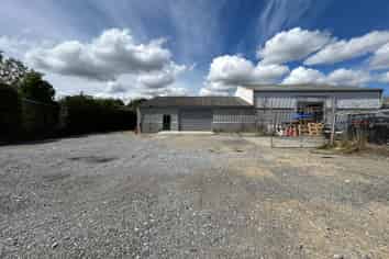 Workshop & Yard