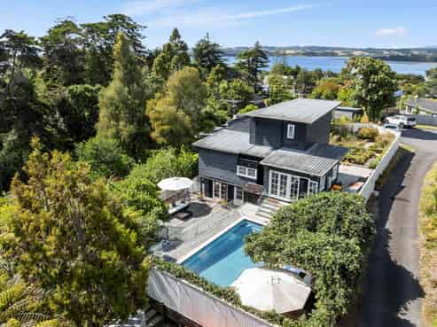 1/18 Fenton Terrace, Cockle Bay