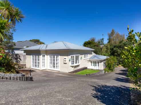 23 Makiri Street, Helensville