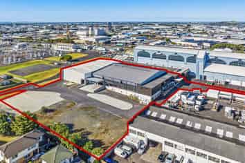Affordable warehouse & yard – Ellerslie