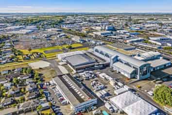 Affordable warehouse & yard – Ellerslie